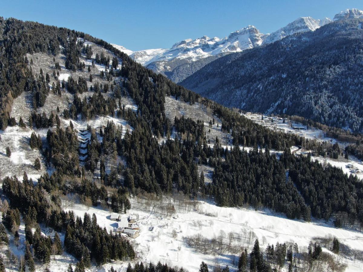 Pimont Alpine Chalet Madonna di Campiglio Luaran gambar