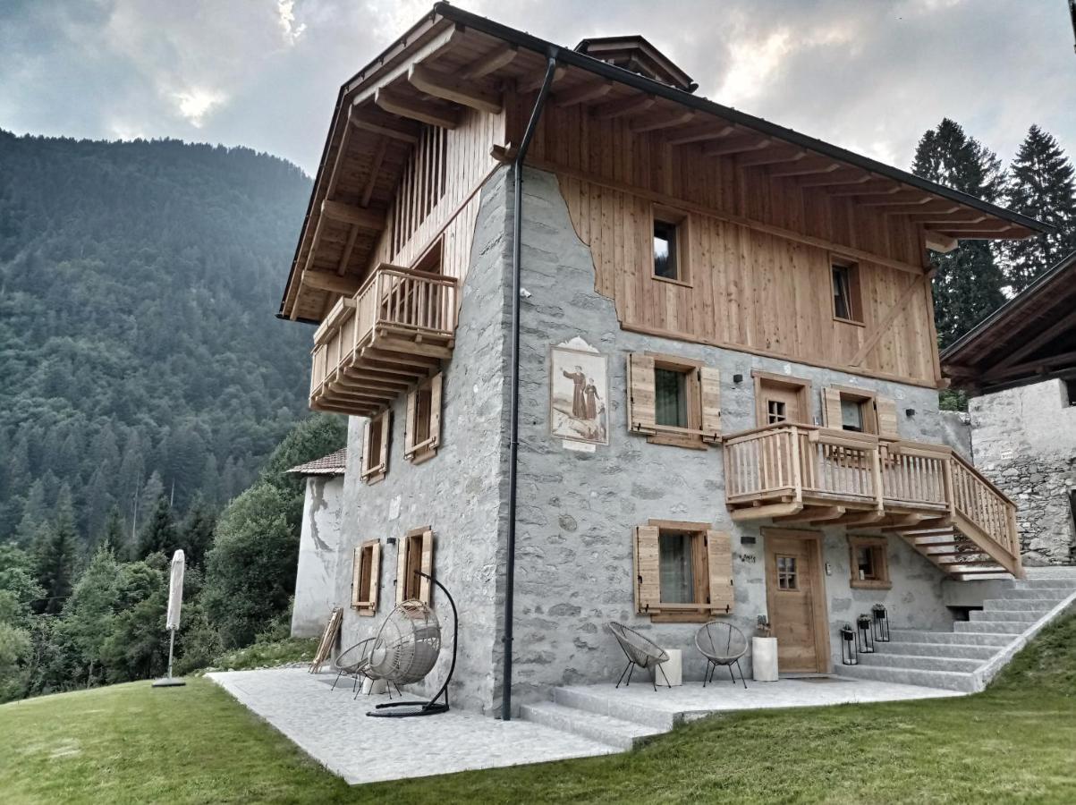 Pimont Alpine Chalet Madonna di Campiglio Luaran gambar